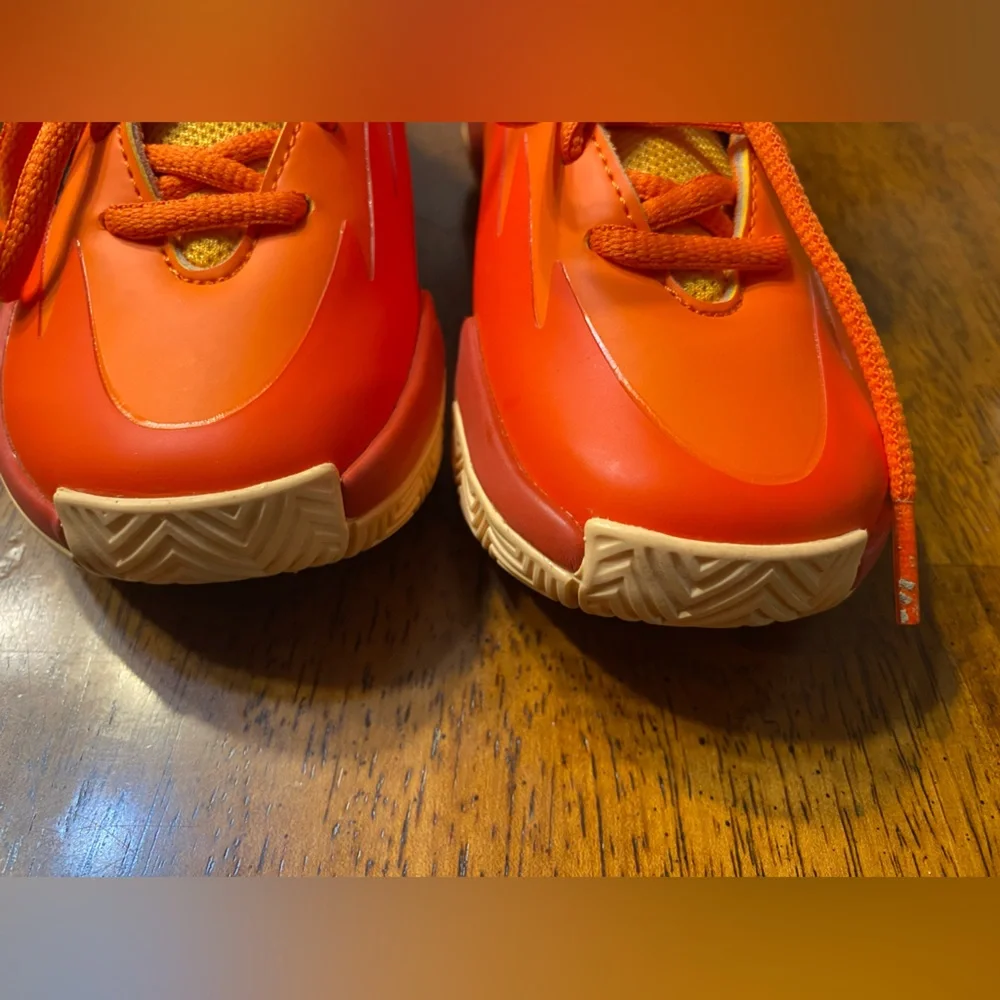 Adidas Cross ‎ Em Up Select J Wide basketball shoes. Size 11K